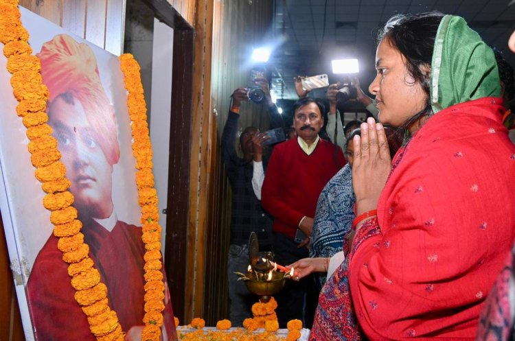 स्वामी विवेकानंद के विचारों से ही होगा सशक्त भारत का निर्माण : मंत्री श्रीमती लक्ष्मी राजवाड़े