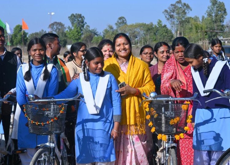सरस्वती साइकिल योजना से बालिकाओं को मिला शिक्षा का संबल  
