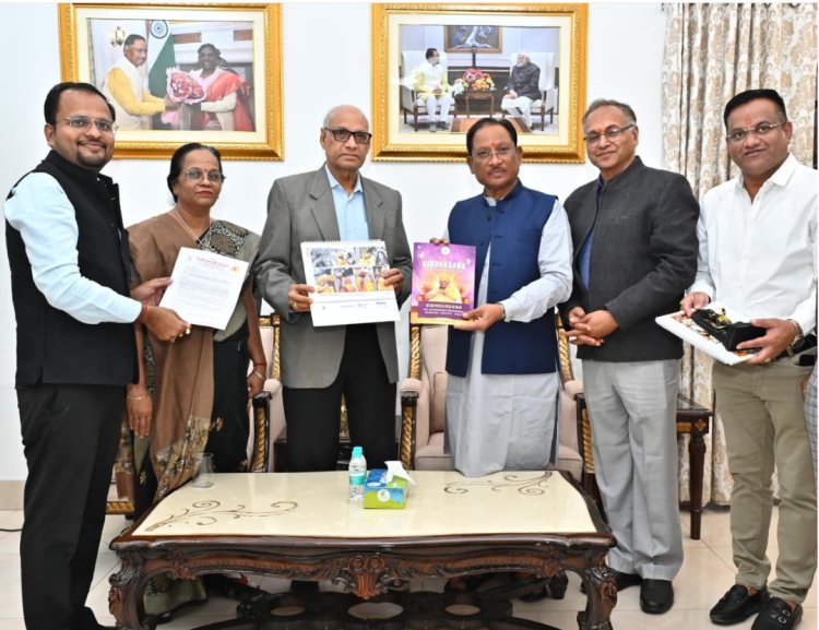 पूर्व राज्यपाल श्री रमेश बैस ने मुख्यमंत्री विष्णु देव साय से की सौजन्य मुलाकात