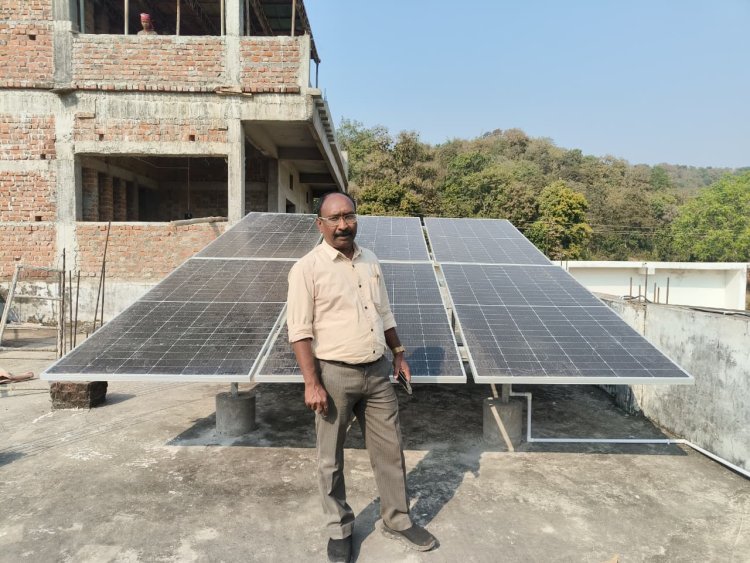 मोहला : सौर ऊर्जा से रोशन हुआ नगर पंचायत अध्यक्ष श्री मानिकपुरी का घर, नागरिकों को किया प्रेरित