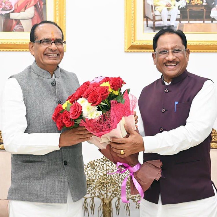 रायपुर : मुख्यमंत्री विष्णुदेव साय से केंद्रीय कृषि मंत्री शिवराज सिंह चौहान ने की सौजन्य मुलाकात