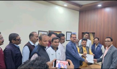 चिरमिरी में नागरिक सुविधाओं के लिए इण्टक और लोकमंच का साझा संघर्ष, पूर्व महापौर डोमरु रेड्डी ने घेरा निगम प्रशासन को 