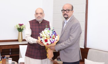 राज्यपाल रमेन डेका ने गृह मंत्री अमित शाह से सौजन्य भेंट की