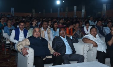 इतिहास से प्रेरणा लेकर ही सशक्त भविष्य का निर्माण संभव-संस्कृति मंत्री