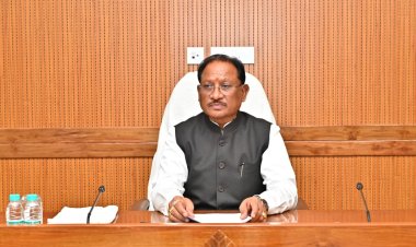 मुख्यमंत्री विष्णु देव साय की अध्यक्षता में आज यहाँ विधानसभा परिसर स्थित सभाकक्ष में मंत्री परिषद की बैठक शुरू