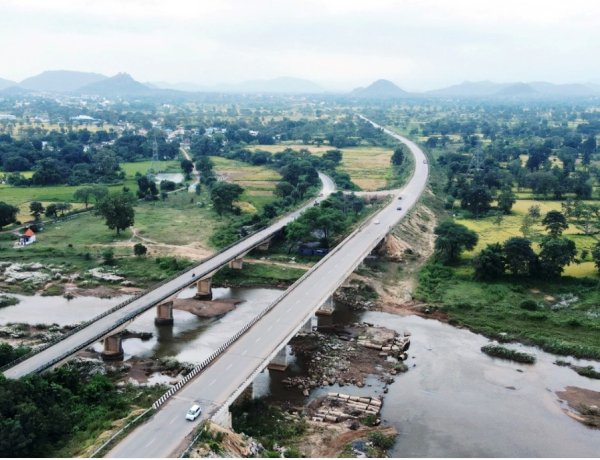 सड़कों और पुलों से बदल रही तस्वीर, दूरस्थ गांव मुख्य धारा से जुड़ रहे