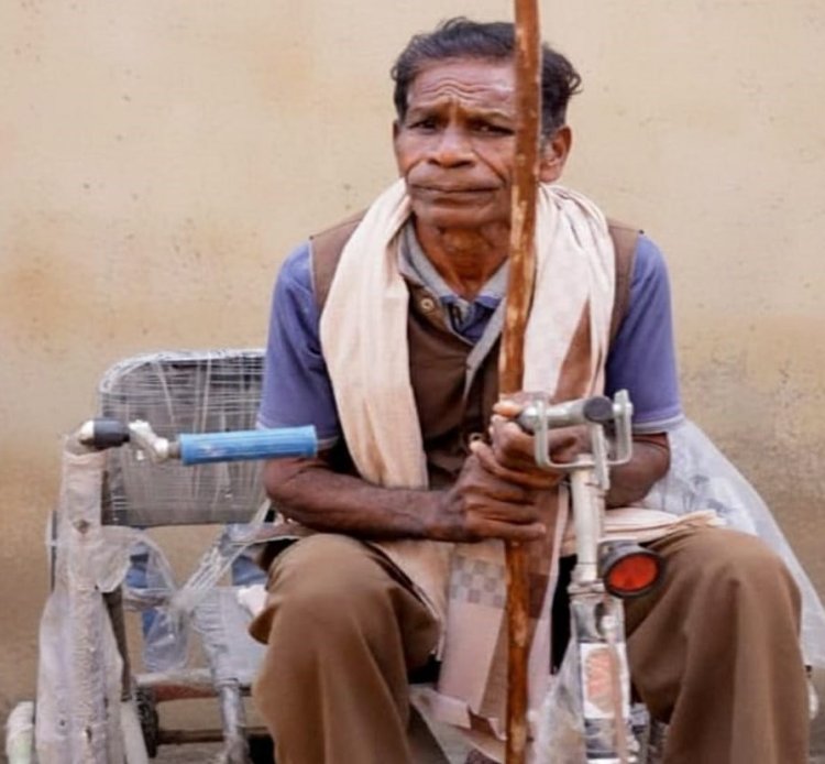 ग्राम मालखरौदा निवासी गोविंद राम टंडन को मिली निःशुल्क मोटराइज्ड ट्राइसायकल