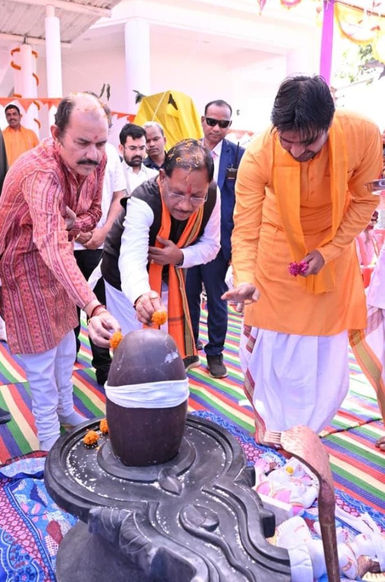 नीलकंठेश्वर महादेव मंदिर के प्राण-प्रतिष्ठा समारोह में मुख्यमंत्री विष्णु देव साय हुए शामिल