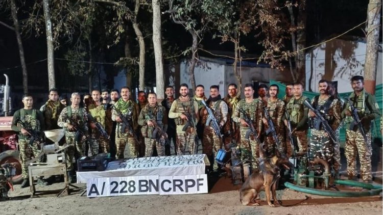 सुरक्षाबलों को मिली बड़ी सफलता, सुकमा-बीजापुर सीमा पर नक्सलियों के छिपाए ट्रैक्टर समेत IED को किया बरामद