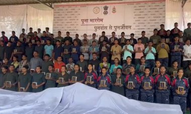 बस्तर में 108 नक्सलियों का सरेंडर, 3.60 करोड़ कैश और 1 किलो सोना भी बरामद