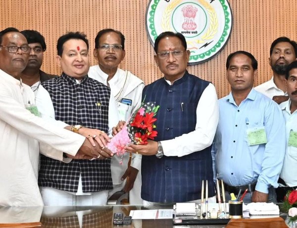 फुले-नकुल-अम्बेडकर जयंती मेला महोत्सव के लिए मुख्यमंत्री को मिला आमंत्रण