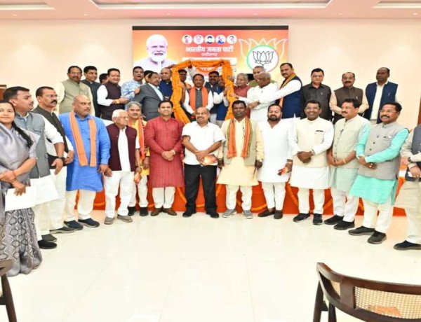 सीएम निवास में बुलाई गई भाजपा विधायक दल की बैठक, कई मुद्दों पर होगी चर्चा