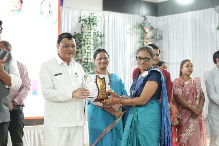 कैबिनेट मंत्री लखन लाल के मुख्य आतिथ्य में जिला स्तरीय महतारी वंदन सम्मेलन का हुआ आयोजन  