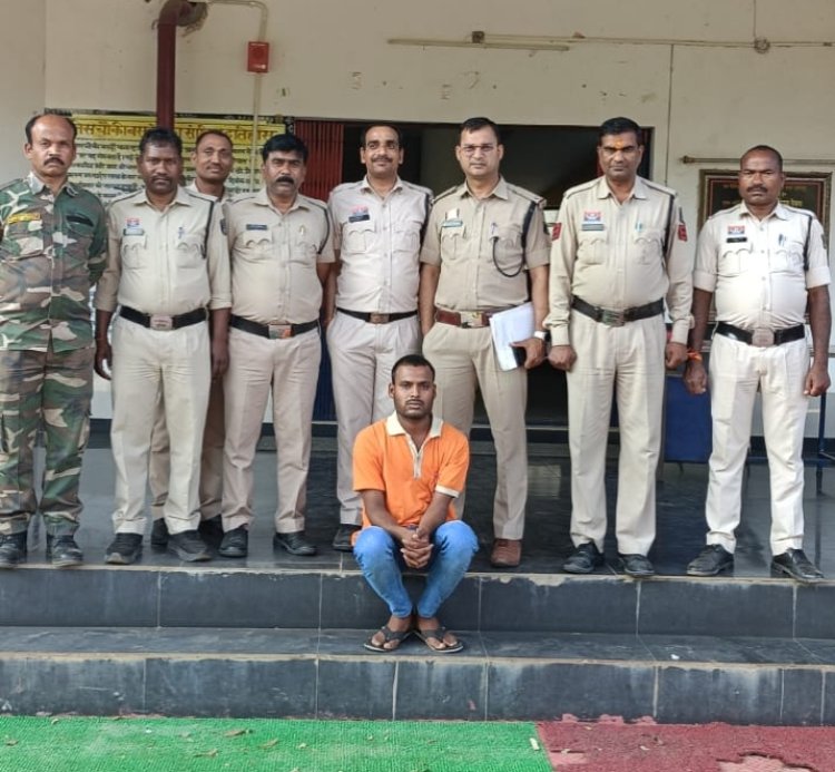 शासकीय कार्य में बाधा उत्पन्न कर रिकार्ड जलाने वाले आरोपी को पुलिस ने किया गिरफ्तार।,