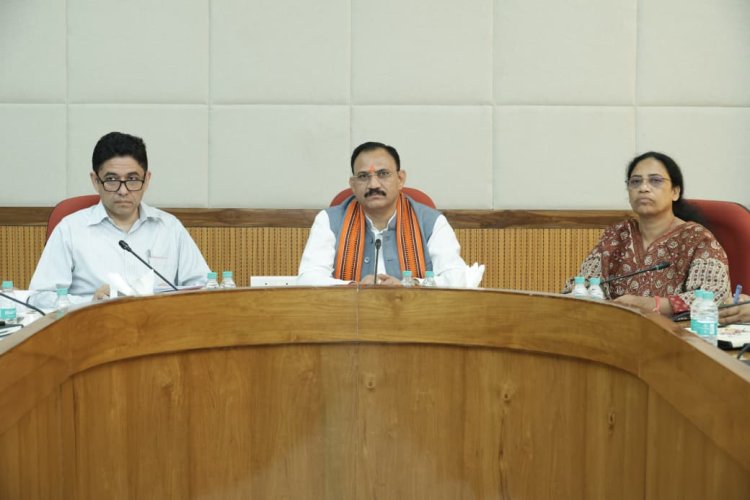 प्रदेश में पीसीपीएनडीटी और एआरटी एक्ट का कड़ाई से होगा पालन, स्वास्थ्य मंत्री की बैठक में अहम निर्देश