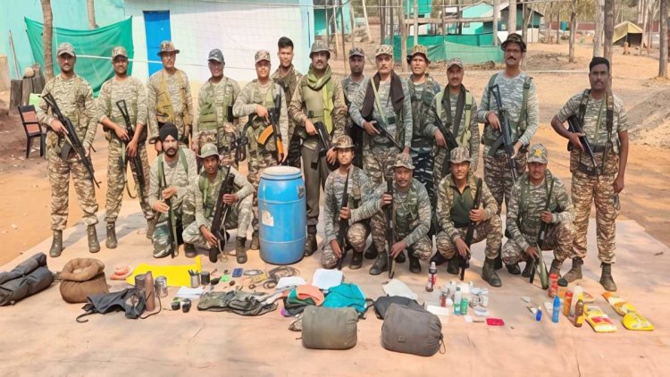 नक्सल विरोधी अभियान में सुरक्षा बलों को बड़ी सफलता, 18 किलो अमोनियम नाइट्रेट सहित भारी मात्रा में नक्सली सामग्री बरामद