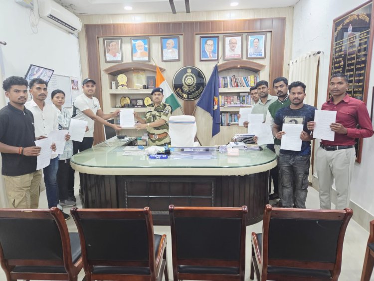 कोरिया एसपी रवि कुर्रे ने नव नियुक्त आरक्षकों को प्रदान की नियुक्ति पत्र,,