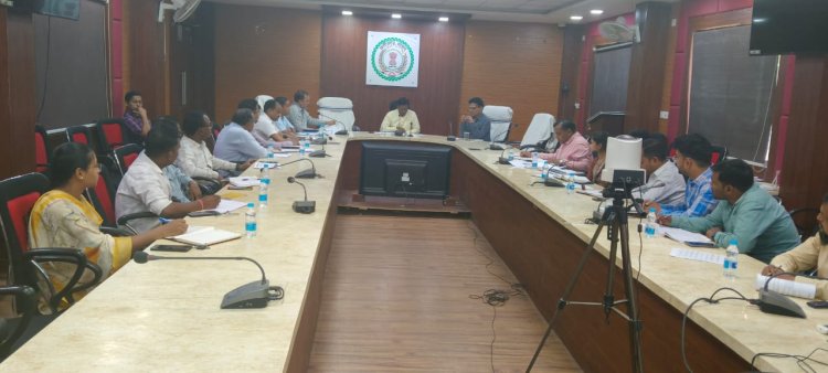 सूरजपुर : कलेक्टर एस. जयवर्धन ने ली खाद्य विभाग की समीक्षा बैठक, विभागीय योजनाओं की प्रगति का लिया जायजा