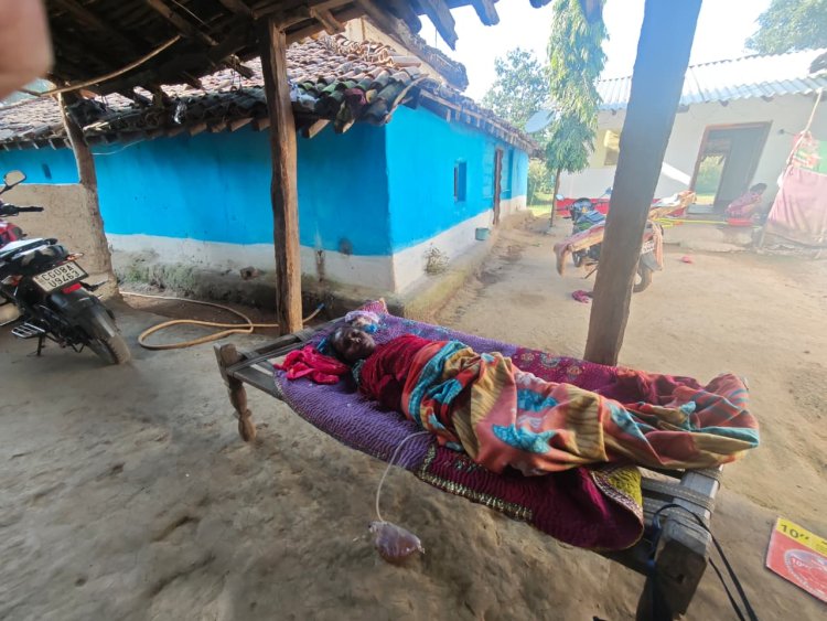 रायपुर : कैंसर पीड़ित महिला को जिला अस्पताल में कराया गया भर्ती, कलेक्टर ने बेहतर उपचार के दिए निर्देश,  