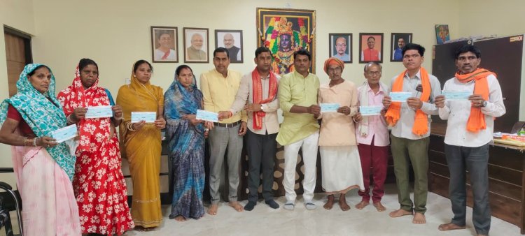 रायपुर : उप मुख्यमंत्री श्री विजय शर्मा के विशेष प्रयासों से कबीरधाम के 872 जरूरतमंदों को मिली आर्थिक सहायता