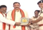 नशा मुक्ति अभियान एवं संगीन अपराधों में उत्कृष्ट कार्यवाही पर स्वास्थ्य मंत्री के हाथों बंसल न्यूज़ ने थाना प्रभारी चिरमिरी विजय सिंह को किया सम्मानित,