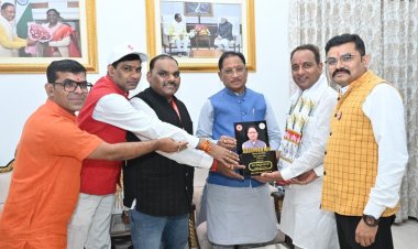 रायपुर : मुख्यमंत्री विष्णु देव साय से भारतीय रेडक्रास सोसायटी के पदाधिकारियों ने की सौजन्य भेंट