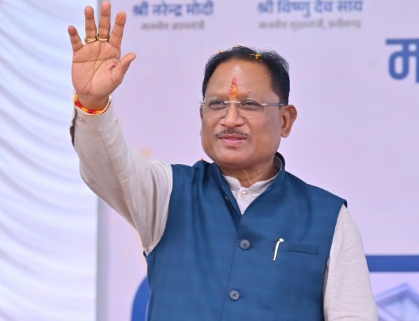 रायपुर : ’मुख्यमंत्री ने हाटकेश्वर महादेव मंदिर में पूजा-अर्चना कर प्रदेशवासियों के सुख समृद्धि की कामना की’