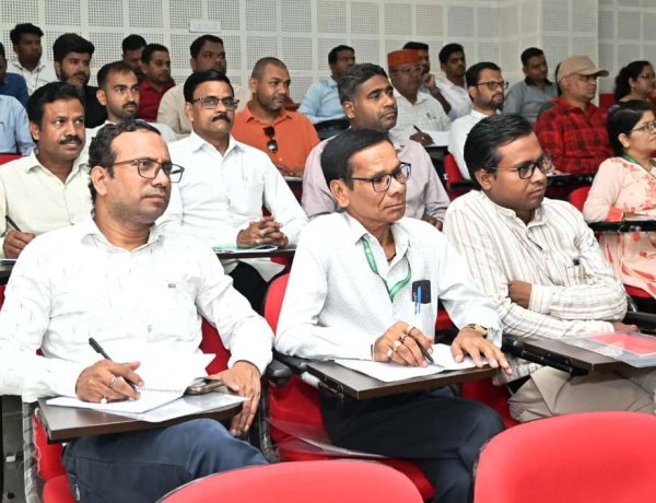 रायपुर : नवा रायपुर स्थित आईआईआईटी में डिजिटल दक्षता एवं एआई एकीकरण पर चरणबद्ध प्रशिक्षण सम्पन्न