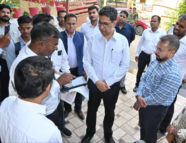 धमतरी में डिजिटल भूमि क्रांति की बड़ी तस्वीर, केंद्रीय सचिव ने कहा— ‘Zero Error’ के साथ पूरा करें नक्शा प्रोजेक्ट,