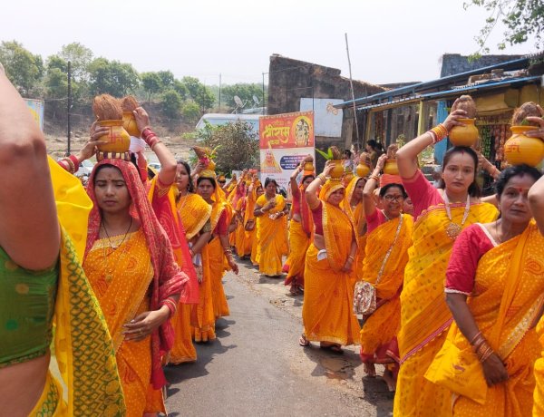 चिरमिरी में हुई सरगुजा संभाग की सबसे भव्य कलश यात्रा: 10 हजार मातृशक्तियों ने उठाया कलश, जय श्रीराम के नारों से गूंजा चिरमिरी,,,