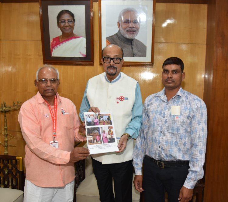 रायपुर : राज्यपाल  डेका ने गोद ग्राम सोनपुरी के समग्र विकास के लिए दिए आवश्यक निर्देश