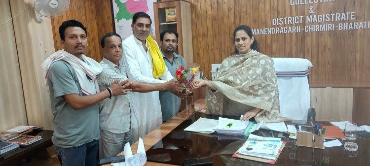 गोंडवाना गणतंत्र पार्टी ने एमसीबी की नई कलेक्टर सुश्री संतन देवी जांगडे का स्वागत कर उन्हें सौंपा विभिन्न मांगों से संबंधित ज्ञापन ,        
