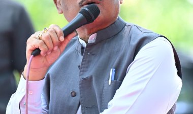 सुशासन तिहार में मुख्यमंत्री विष्णुदेव साय पहुंचे बीजापुर के सुदूर गांव कोण्डापल्ली : चौपाल में सुनीं ग्रामीणों की समस्याएं,,