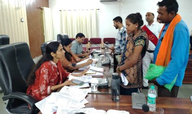 जनदर्शन में उमड़ा जनसैलाब, कलेक्टर ने सुनीं 46 शिकायतें,संवेदनशील प्रशासन का उदाहरण: आमजन की समस्याओं पर कलेक्टर ने दिए त्वरित कार्रवाई के निर्देश,