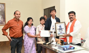 इसरो के युविका कार्यक्रम के लिए चयनित अभिषेक से मिले उप मुख्यमंत्री विजय शर्मा, दी शुभकामनाएं  