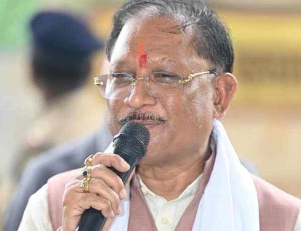 रायपुर : जनचौपाल में मुख्यमंत्री ने सुनी जनता की बात, विकास कार्यों की दी सौगात