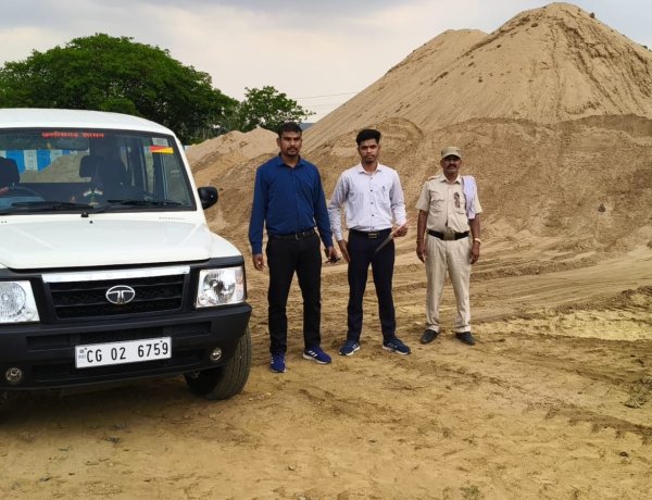 नागपुर रेलवे स्टेशन के पास रेत के अवैध भंडारण पर खनिज विभाग की बड़ी कार्रवाई,