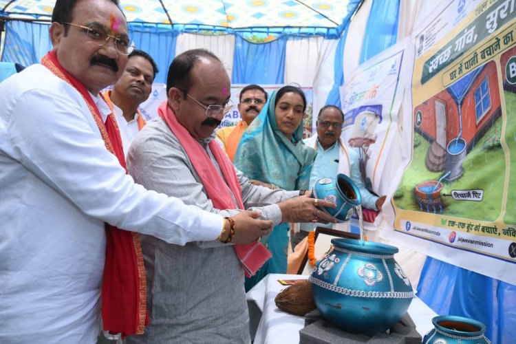 सुशासन तिहार में उप मुख्यमंत्री श्री अरुण साव निकले फील्ड पर, कार्यों की धीमी प्रगति पर जताई नाराजगी,