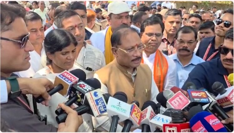 गौरेला-पेंड्रा-मरवाही के निमधा पहुंचे CM साय, पेड़ के नीचे लगाई जनचौपाल, नर्सिंग कॉलेज समेत दी 4 बड़ी सौगात