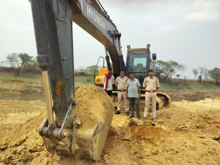 खनिज उड़नदस्ता दल का बड़ा एक्शन,  15 संदिग्ध स्थानों पर छापा, अवैध खनन-परिवहन में लगे 14 वाहन जब्त,,,