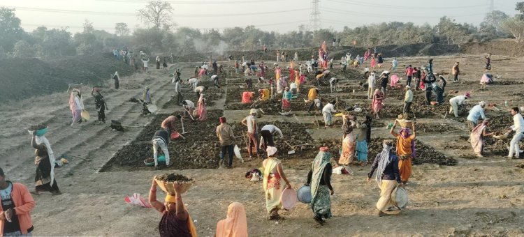 जल संरक्षण का महाअभियान: मनरेगा से गांवों में बढ़ रहा जल भंडार, हरियाली और आजीविका,